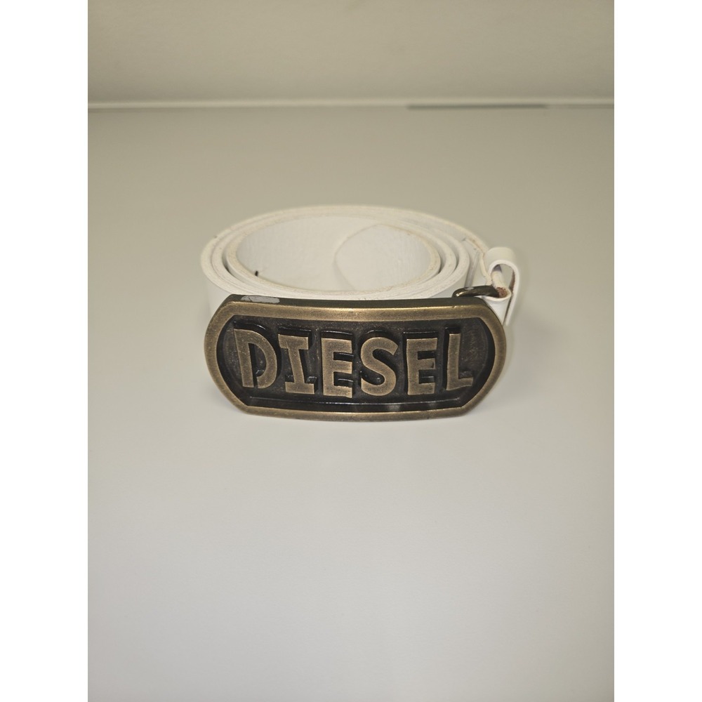 Diesel Men's White Leather Belt With Big Letter Metal Buckle‎ 44 Inch